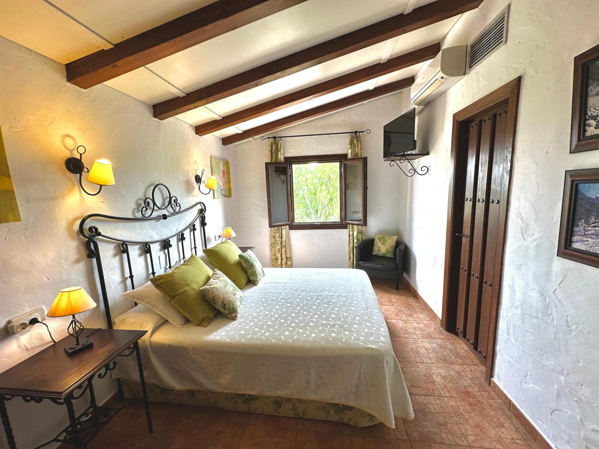 Hotel Rural La Paloma Villanueva de Tapia Ngoại thất bức ảnh
