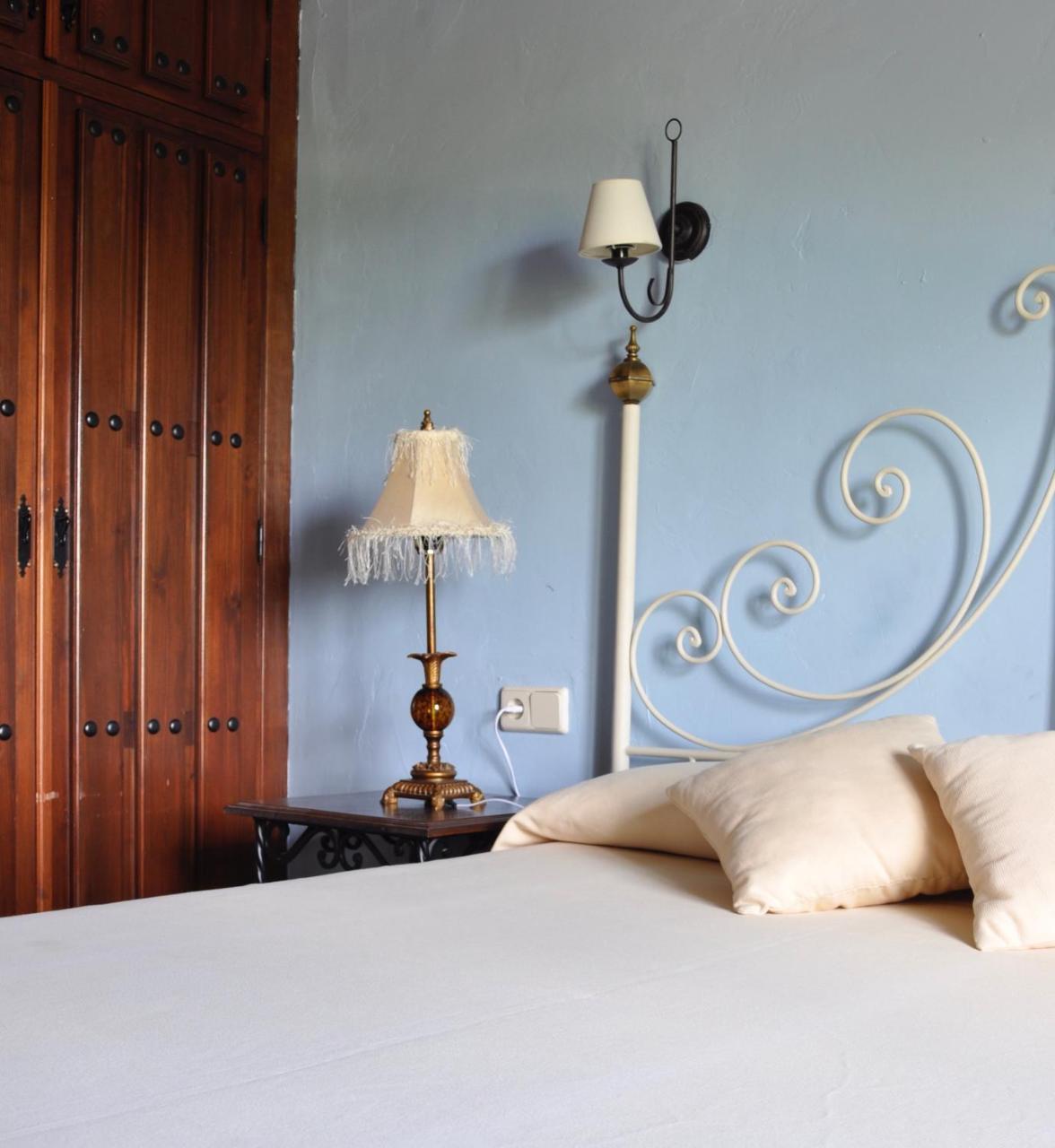 Hotel Rural La Paloma Villanueva de Tapia Ngoại thất bức ảnh
